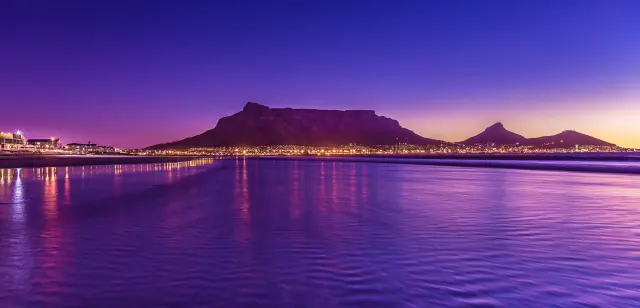  - Cape Town and Lagoon Beach Hotel (Imagesource)