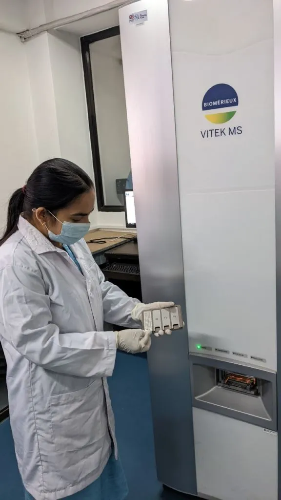 Nisha Rijal Operating VITEK MS - Operating Vitek-MS for rapid identification of microorganisms